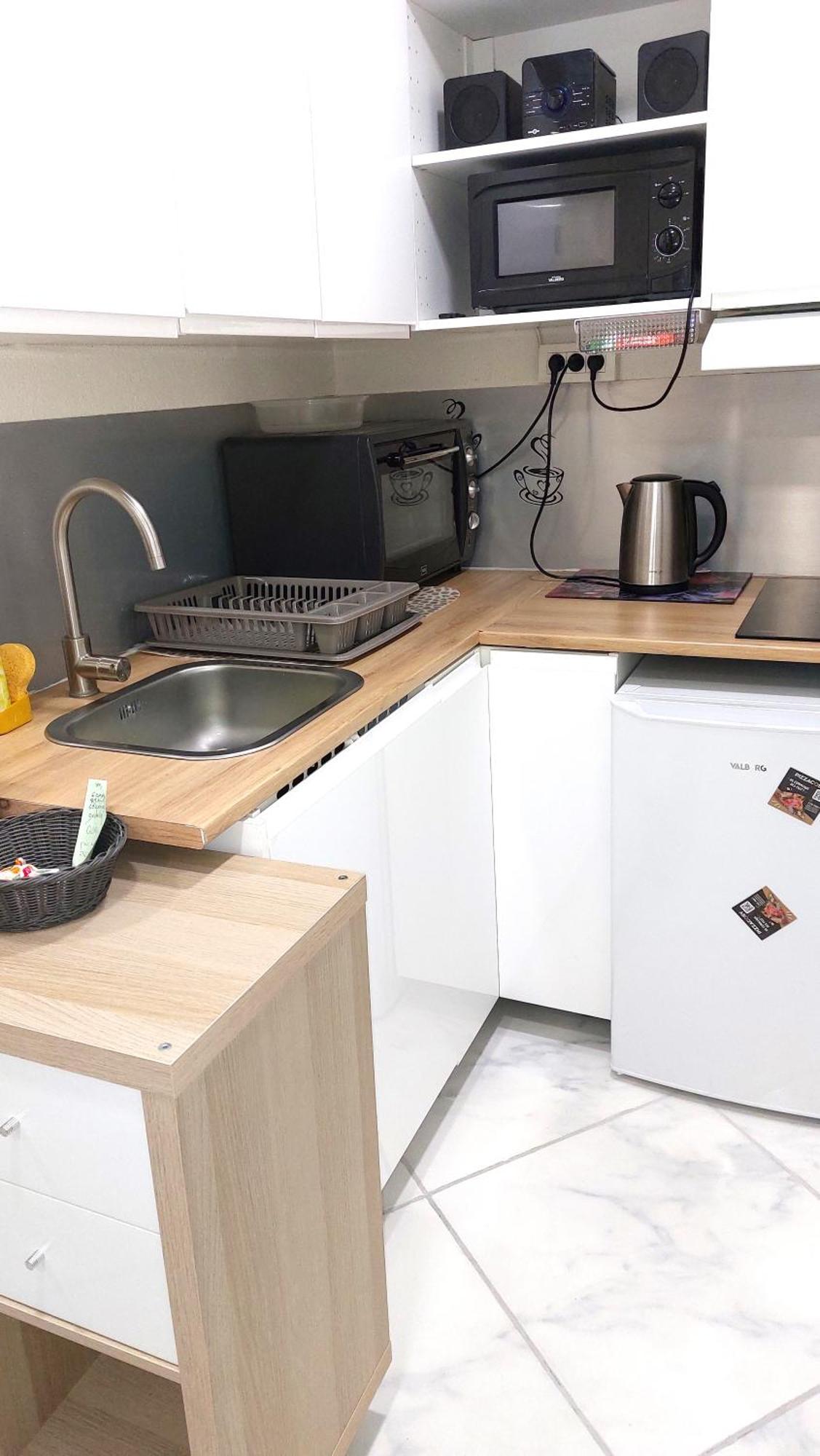 Apartmán A 10Mn Des Arenes F2 Au Calme Avec Garage Gratuit Nîmes Exteriér fotografie